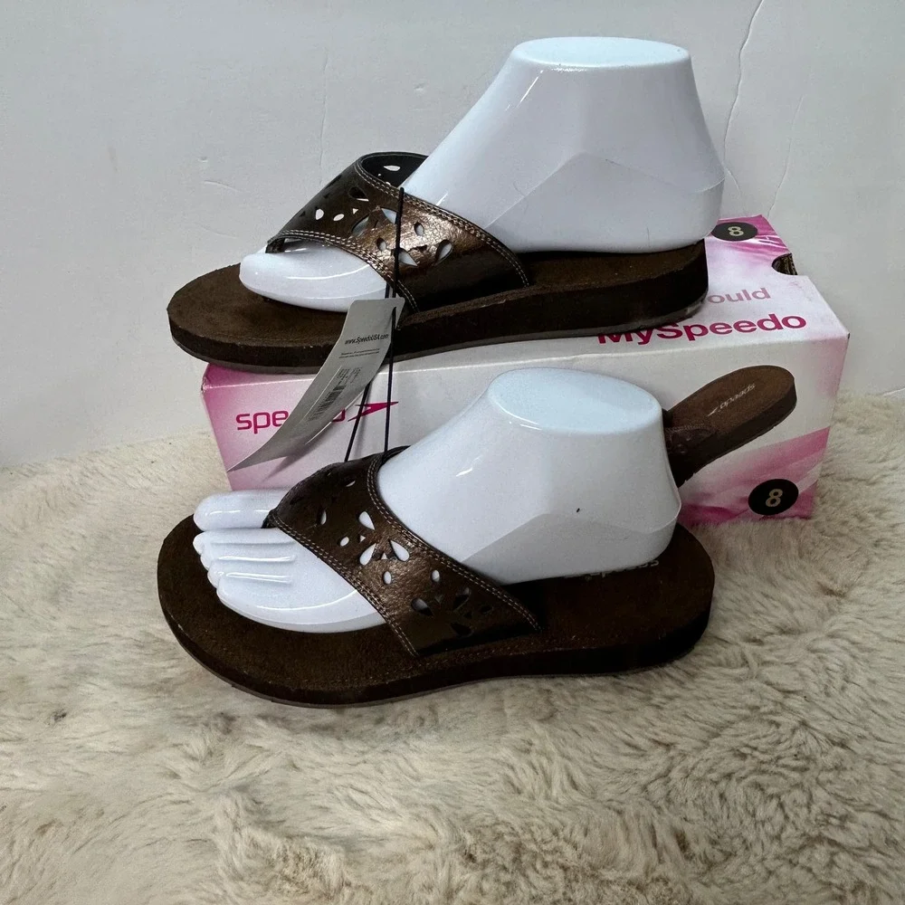 NWT‎ Speedo Women's Thong Sandals Flip Flops Brown Metallic Cutout Size 8
